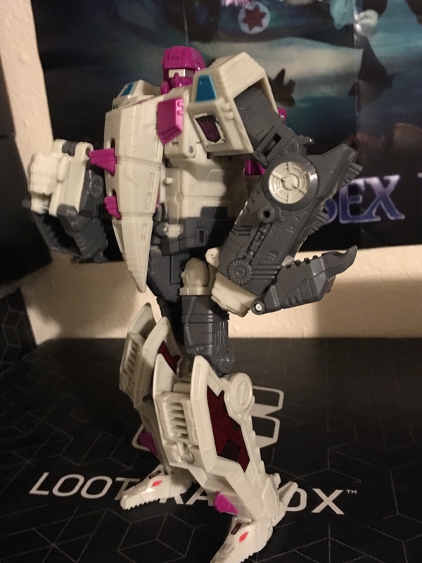 Power Of The Primes Voyager Class Hun Gurrr   In Hand Images   (2 of 8)
